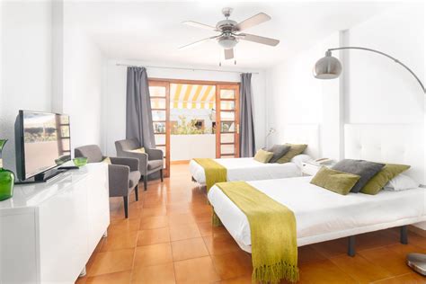 Club Olympus apartments .